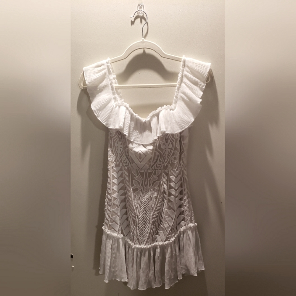Beautiful dress white with beige underlying